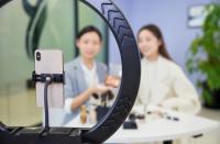 火蝠動(dòng)態(tài) | 直播電商下半場(chǎng)，機(jī)會(huì)在哪里？